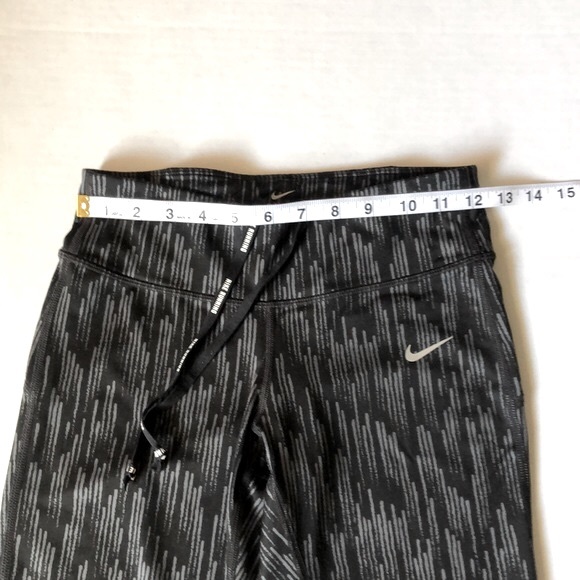 NIKE Dri-Fit Running, One zippered Pocket Leggings/Preowned - Picture 8 of 17